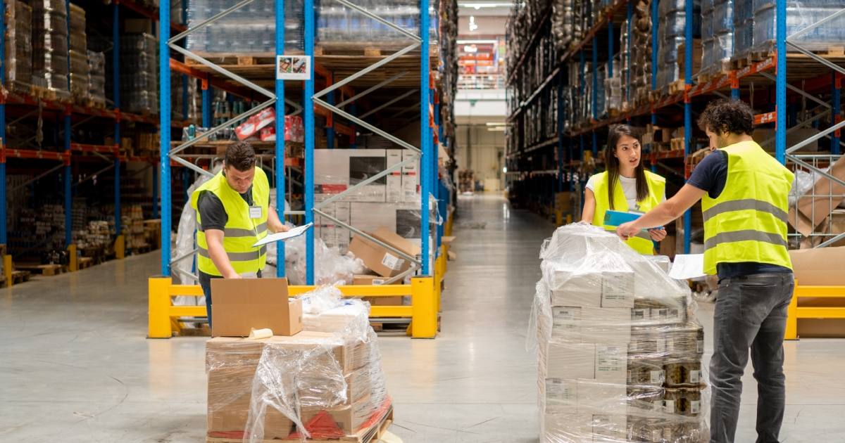 outsourcing warehousing services